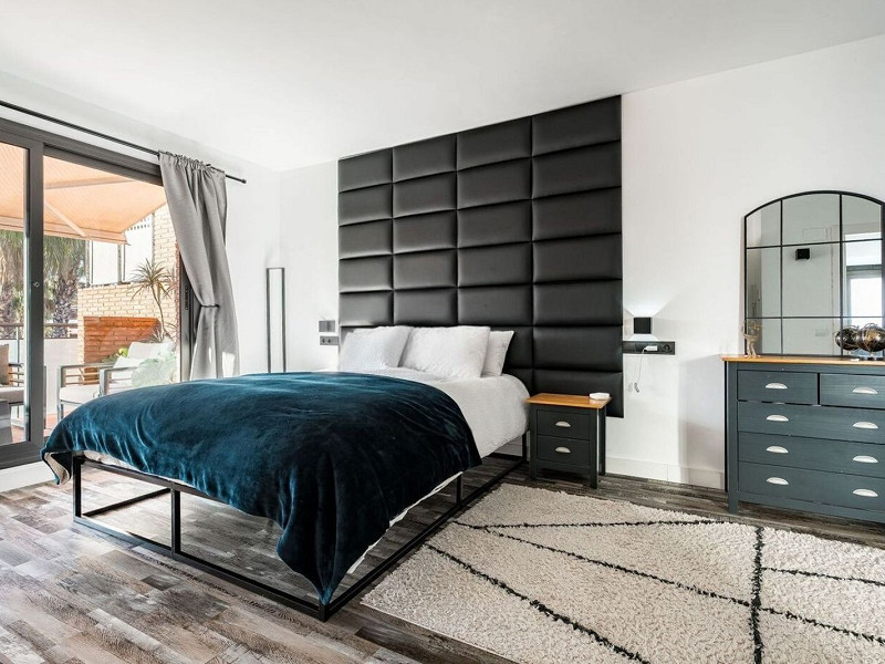 Современный таунхаус после ремонта в Ситжесе. Фото:  19