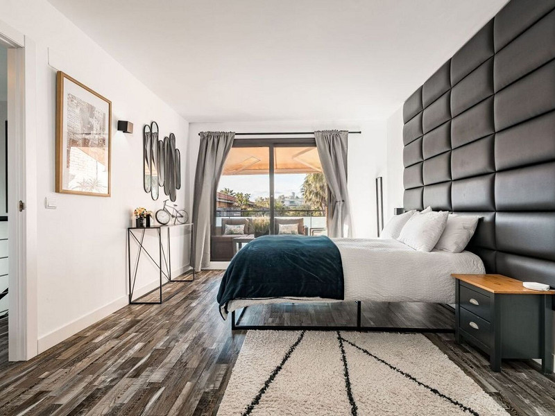 Современный таунхаус после ремонта в Ситжесе. Фото:  21