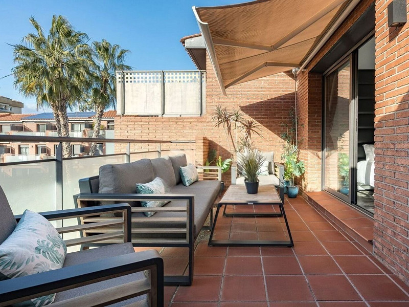 Современный таунхаус после ремонта в Ситжесе. Фото:  27