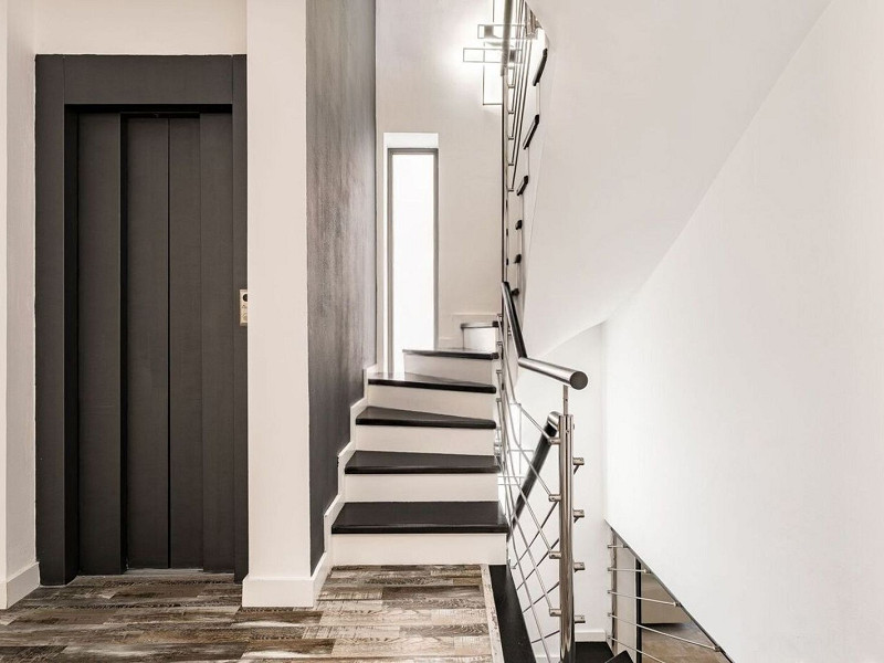 Современный таунхаус после ремонта в Ситжесе. Фото:  31