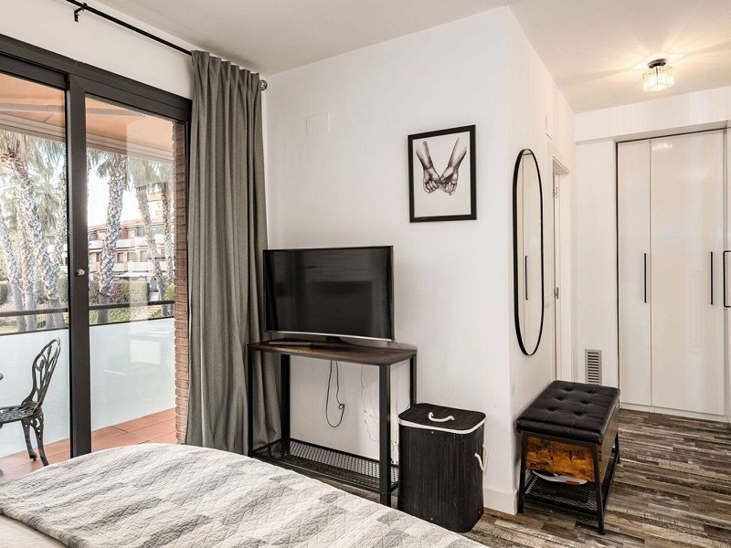 Современный таунхаус после ремонта в Ситжесе. Фото:  32