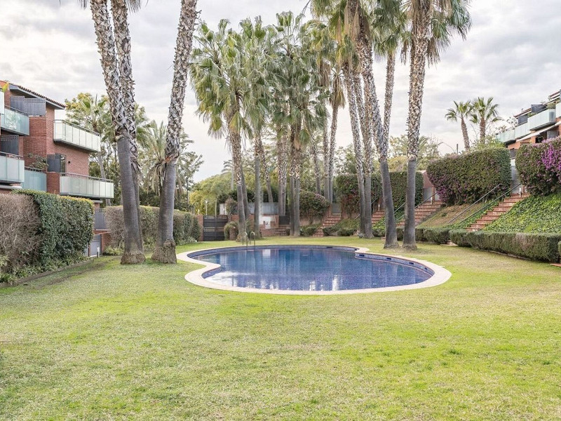 Современный таунхаус после ремонта в Ситжесе. Фото:  59