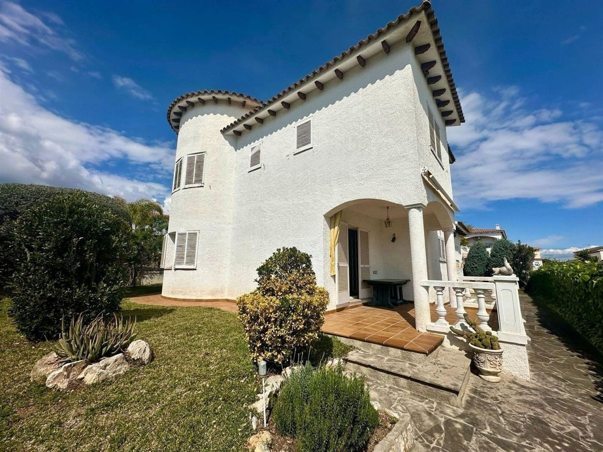 Светлая и уютная вилла в Эльс-Массос-де-Кома-Руга