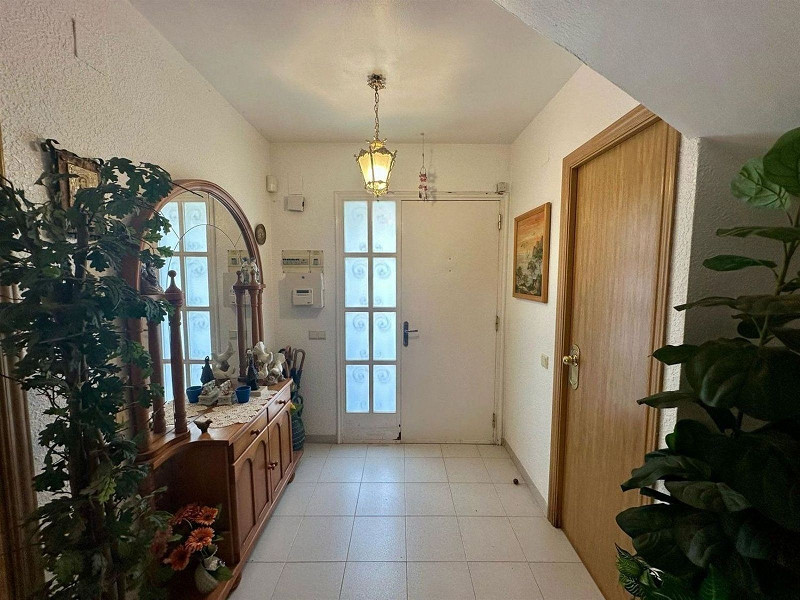 Светлая и уютная вилла в Эльс-Массос-де-Кома-Руга. Фото:  18