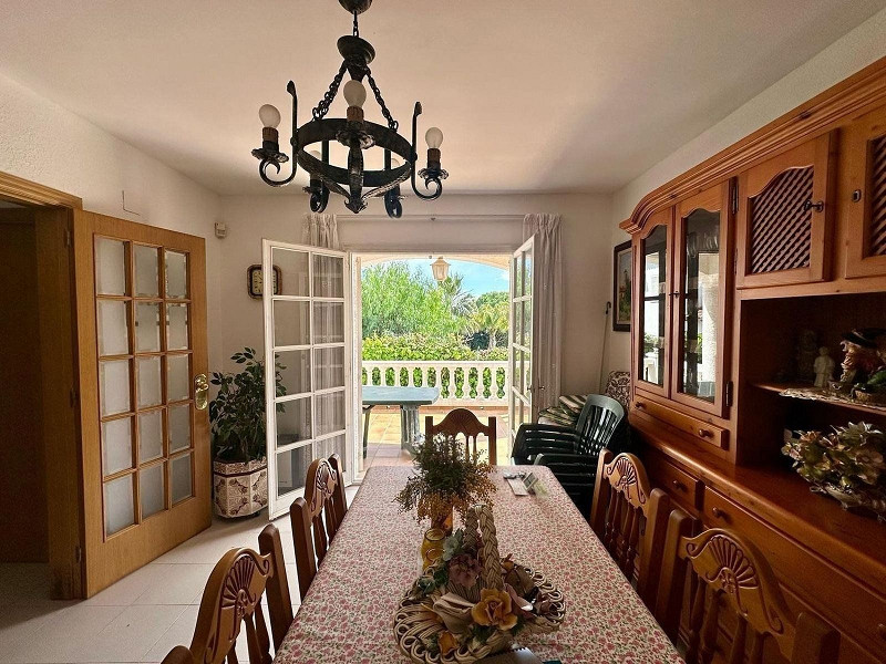 Светлая и уютная вилла в Эльс-Массос-де-Кома-Руга. Фото:  20