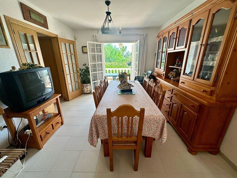 Светлая и уютная вилла в Эльс-Массос-де-Кома-Руга. Фото:  21