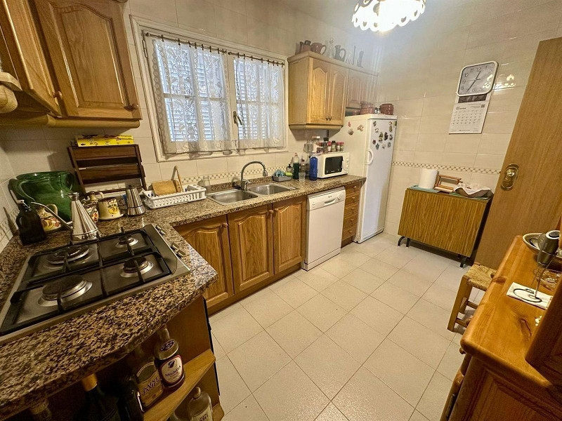 Светлая и уютная вилла в Эльс-Массос-де-Кома-Руга. Фото:  32