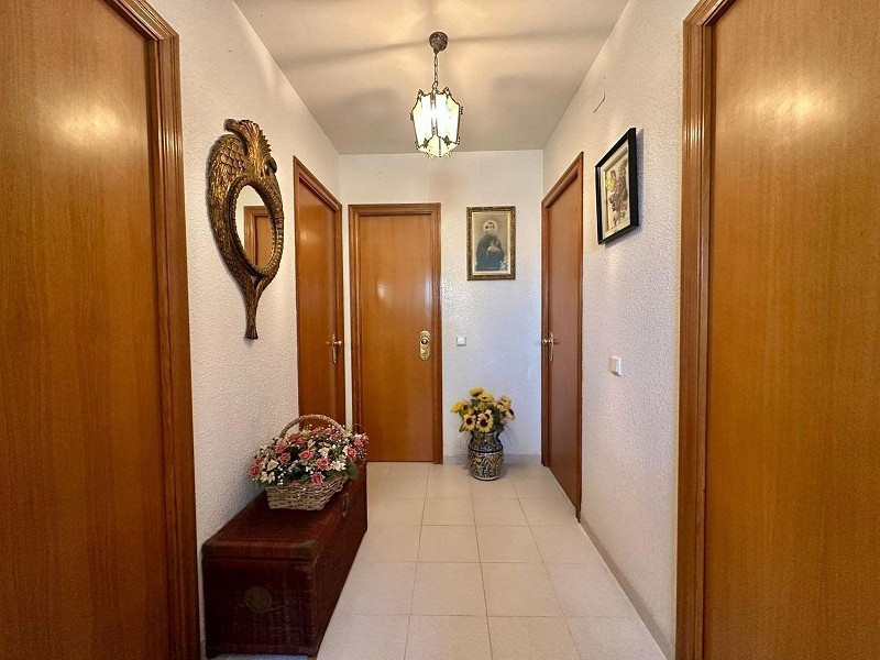 Светлая и уютная вилла в Эльс-Массос-де-Кома-Руга. Фото:  36