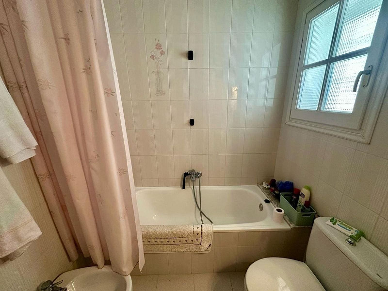 Светлая и уютная вилла в Эльс-Массос-де-Кома-Руга. Фото:  39