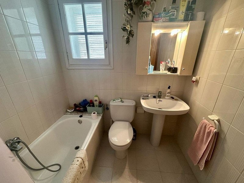 Светлая и уютная вилла в Эльс-Массос-де-Кома-Руга. Фото:  40