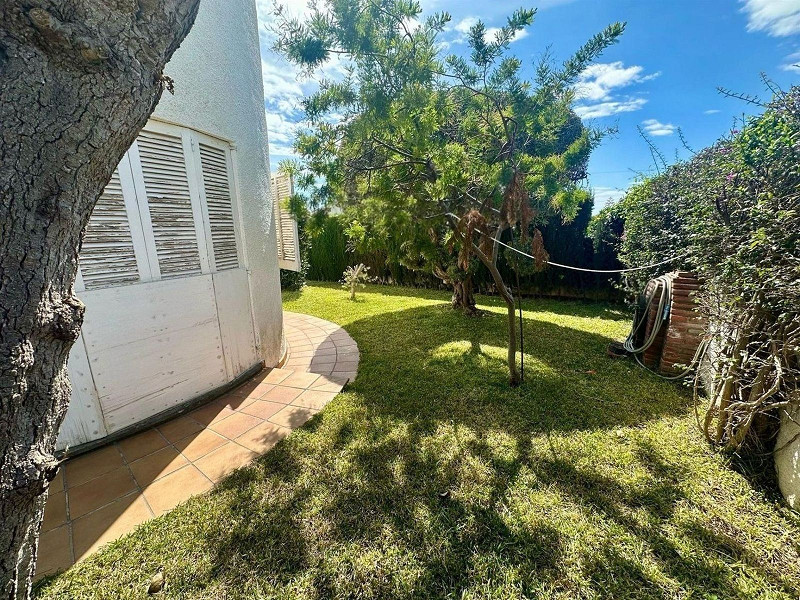 Светлая и уютная вилла в Эльс-Массос-де-Кома-Руга. Фото:  67