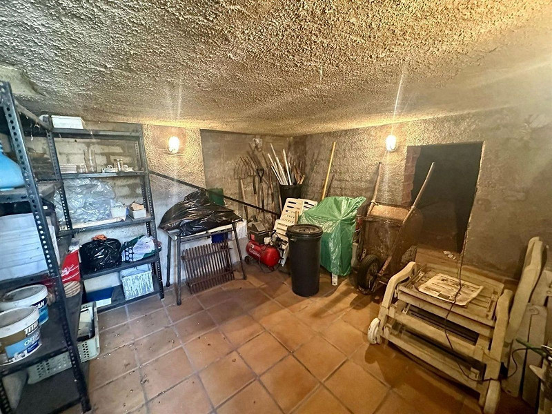 Светлая и уютная вилла в Эльс-Массос-де-Кома-Руга. Фото:  70