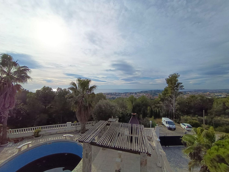 Просторный дом с видом на море в Мас-Астор, Эль-Вендрель. Фото:  52