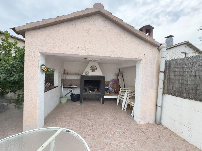 Светлый дом с бассейном в Эльс-Масос, Эль-Вендрель. Фото:  29