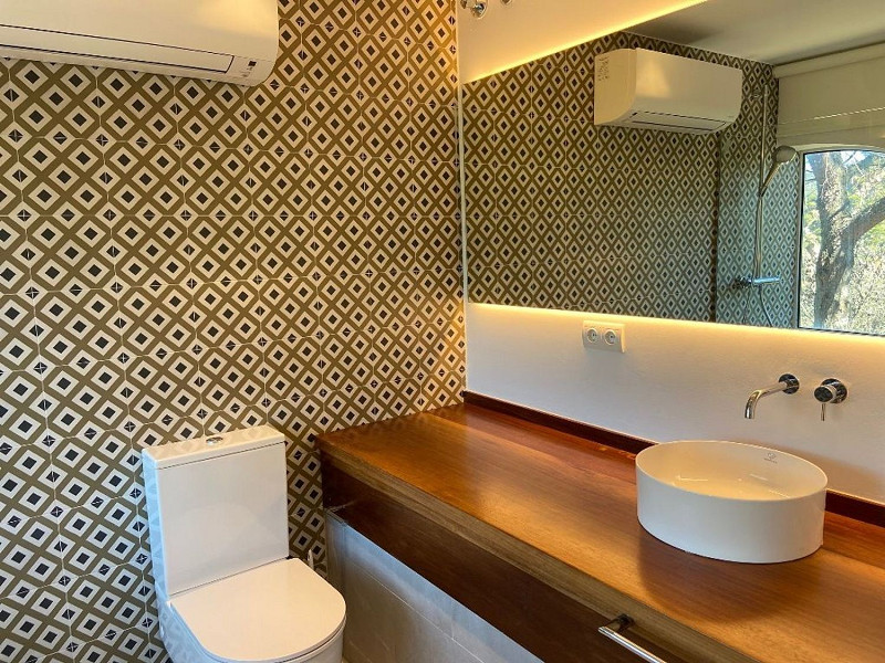 Эксклюзивная вилла с панорамным видом в Айгуаблава, Коста-Брава. Фото:  23