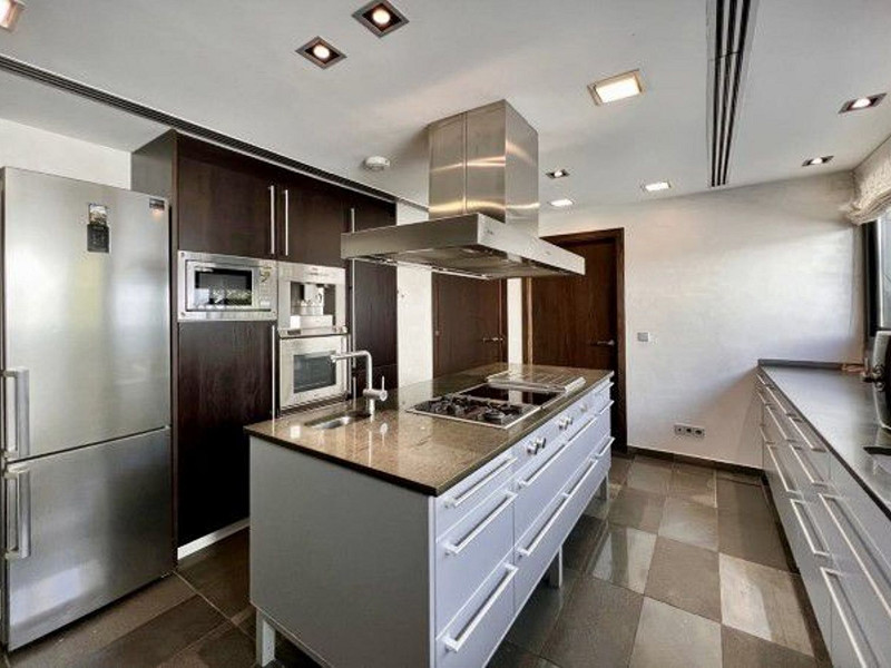Luxury villa with sea views in Supermaresme, Sant Andreu de Llavaneres. Photo:  12