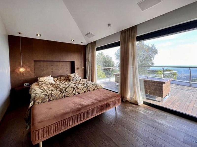Luxury villa with sea views in Supermaresme, Sant Andreu de Llavaneres. Photo:  20
