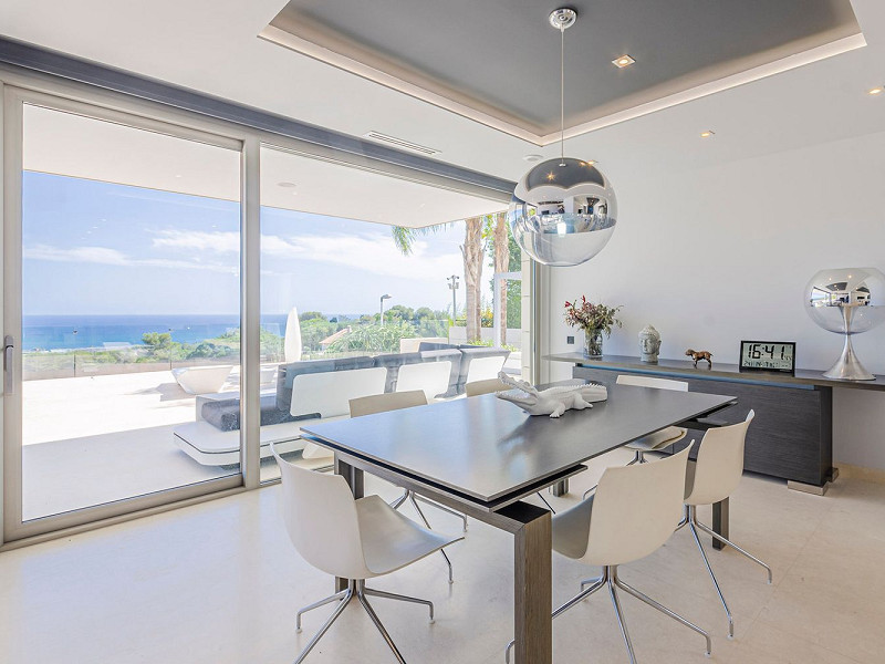 Modern Luxury Villa with Sea and Barcelona Views in Teia, Maresme. Photo:  18