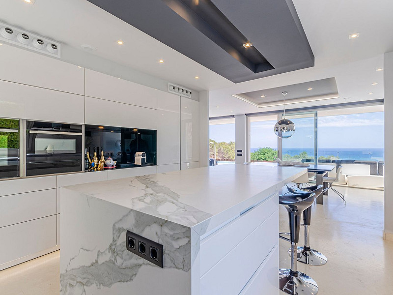 Modern Luxury Villa with Sea and Barcelona Views in Teia, Maresme. Photo:  22