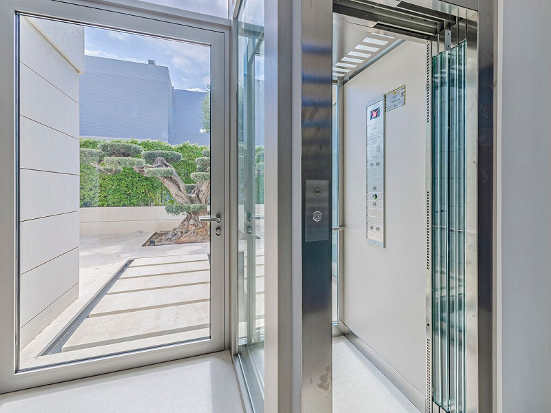 Modern Luxury Villa with Sea and Barcelona Views in Teia, Maresme. Photo:  26