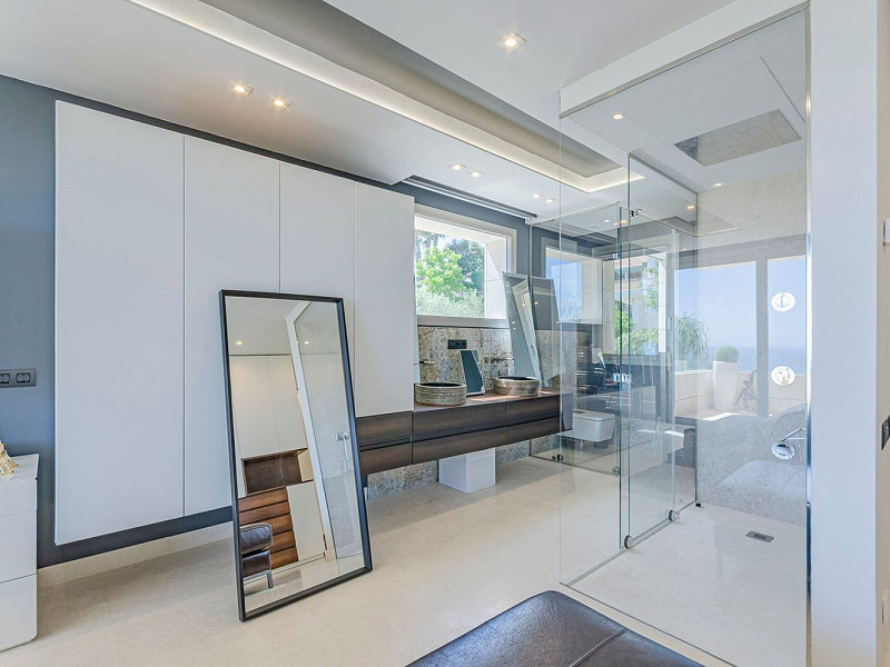 Modern Luxury Villa with Sea and Barcelona Views in Teia, Maresme. Photo:  28