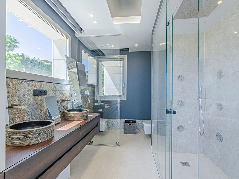 Modern Luxury Villa with Sea and Barcelona Views in Teia, Maresme. Photo:  29