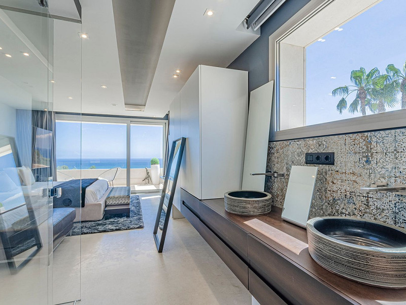 Modern Luxury Villa with Sea and Barcelona Views in Teia, Maresme. Photo:  30