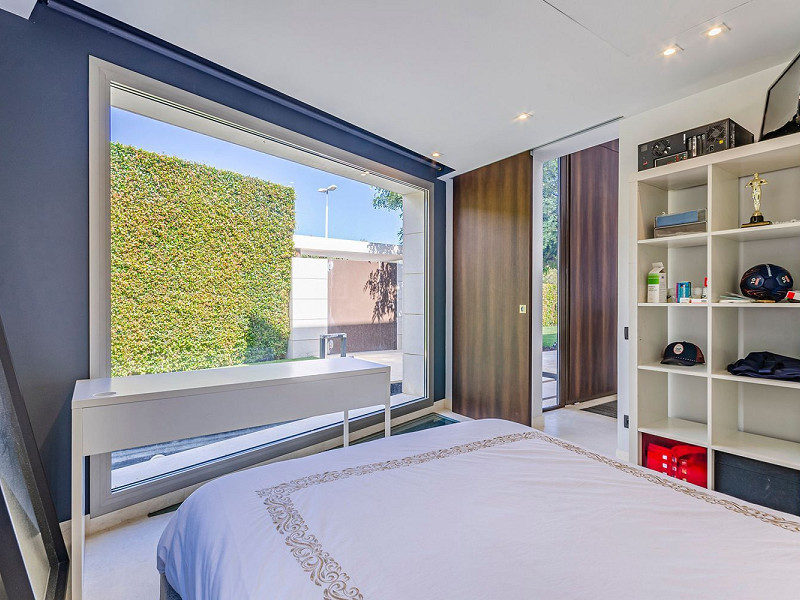 Modern Luxury Villa with Sea and Barcelona Views in Teia, Maresme. Photo:  41