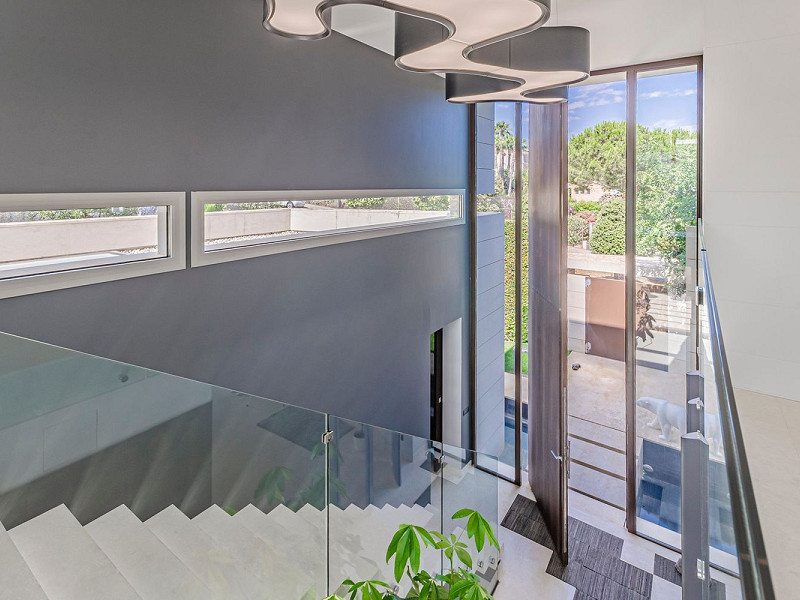 Modern Luxury Villa with Sea and Barcelona Views in Teia, Maresme. Photo:  43
