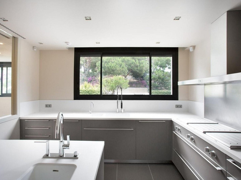 Luxury Sea View Villa in Alella, Maresme. Photo:  11