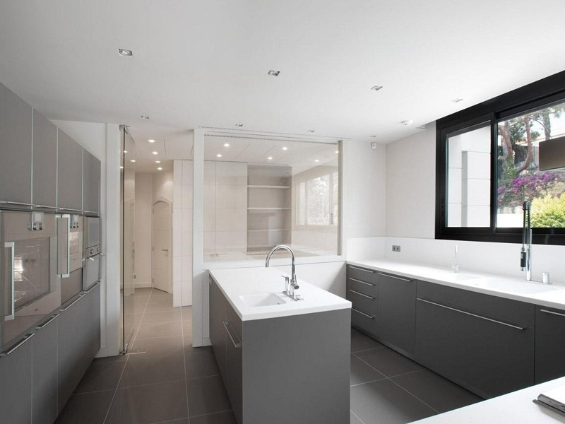 Luxury Sea View Villa in Alella, Maresme. Photo:  12