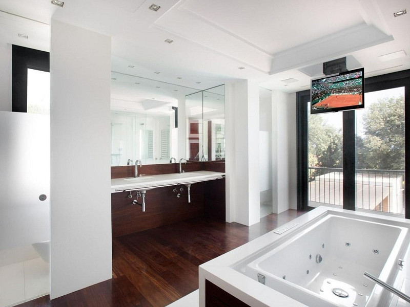 Luxury Sea View Villa in Alella, Maresme. Photo:  32