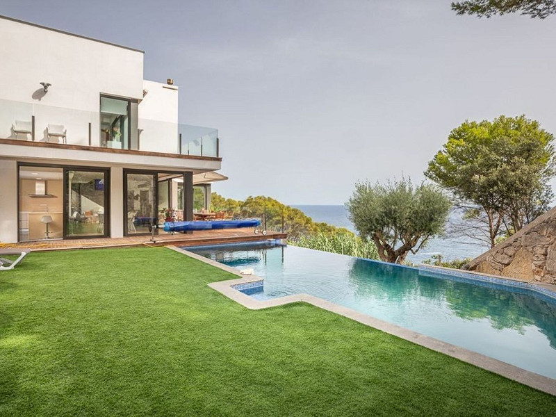 Villa exclusiva con vistas al mar en Sa Riera, Begur. Foto:  33