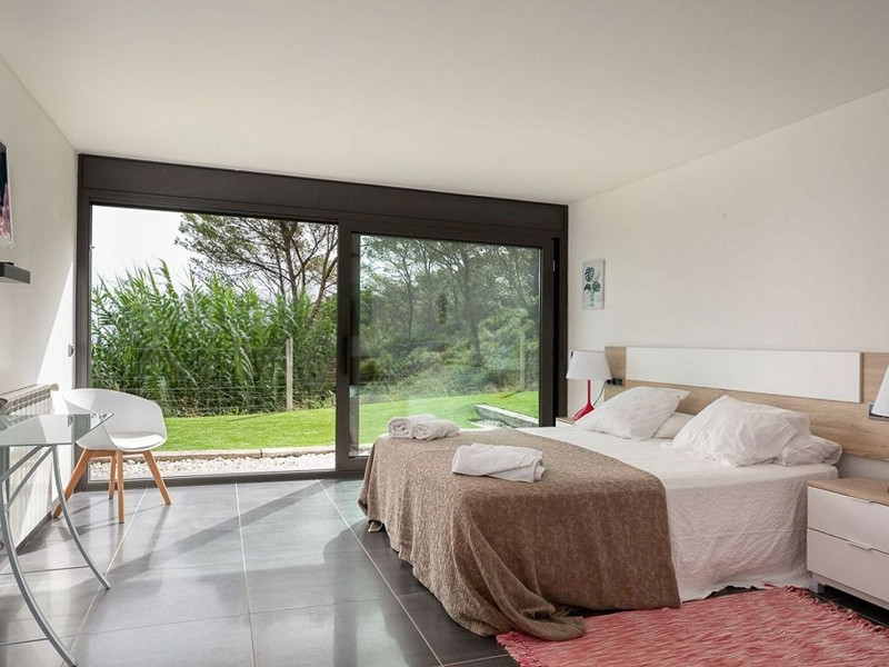 Villa exclusiva con vistas al mar en Sa Riera, Begur. Foto:  41