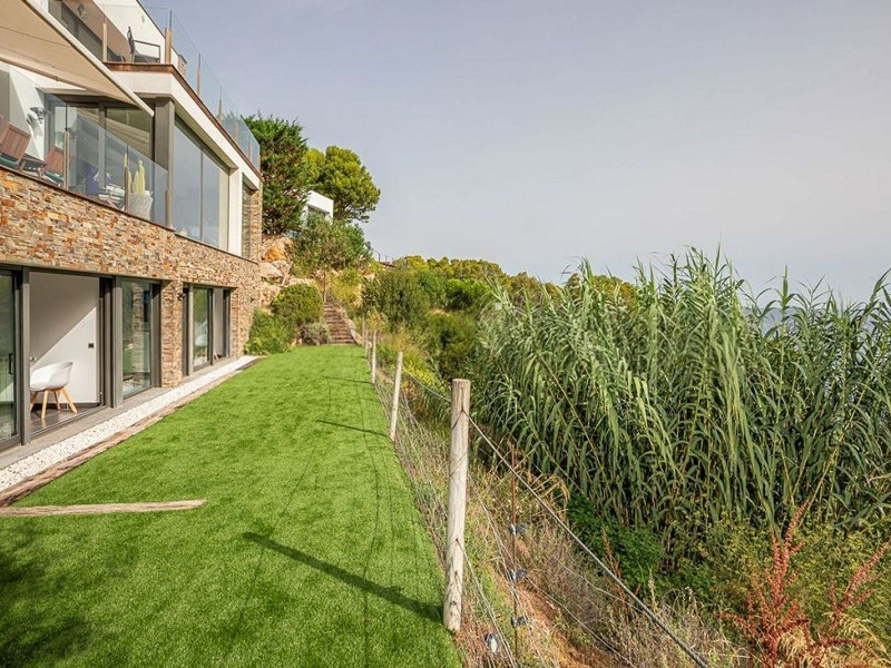 Villa exclusiva con vistas al mar en Sa Riera, Begur. Foto:  42