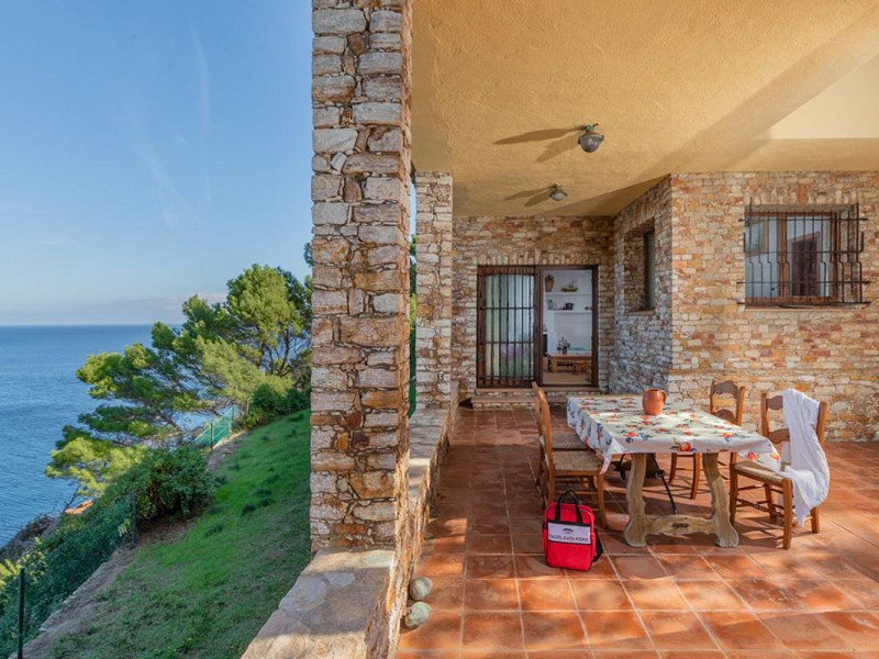 Villa exclusiva con vistas al mar en Sa Riera, Begur. Foto:  22