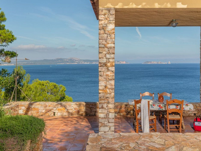 Villa exclusiva con vistas al mar en Sa Riera, Begur. Foto:  23