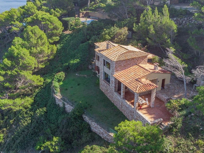 Villa exclusiva con vistas al mar en Sa Riera, Begur. Foto:  31