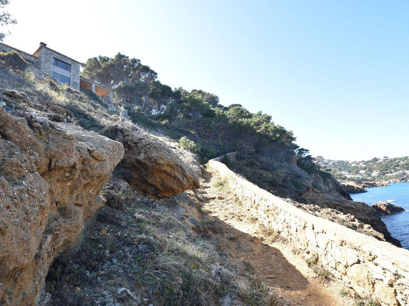Villa exclusiva con vistas al mar en Sa Riera, Begur. Foto:  40