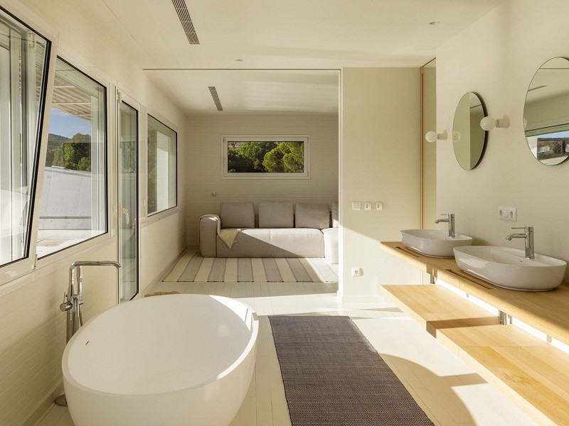 Villa exclusiva y moderna con acceso al mar en Costa Brava. Foto:  18