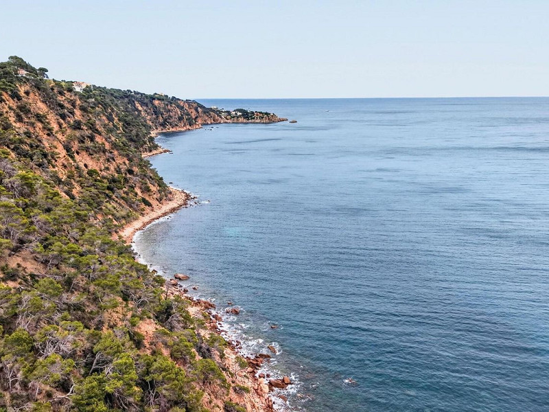 Эксклюзивная вилла с видом на море в Punta Brava, Коста-Брава. Фото:  5