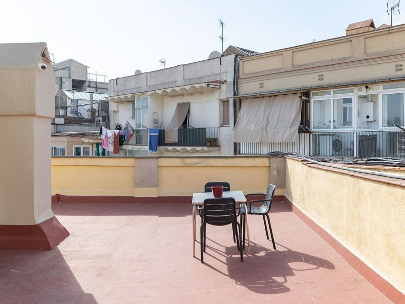 Пентхаус с террасой в районе Sant Antoni, Барселона. Фото:  15
