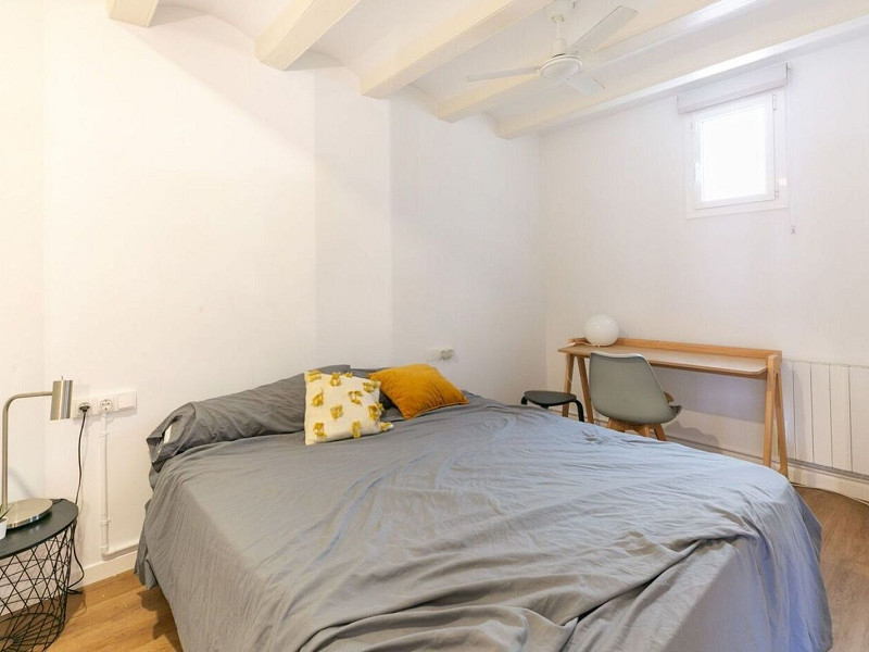 Отремонтированная меблированная квартира на Calle Pedreres, Poble Sec, Барселона. Фото:  10