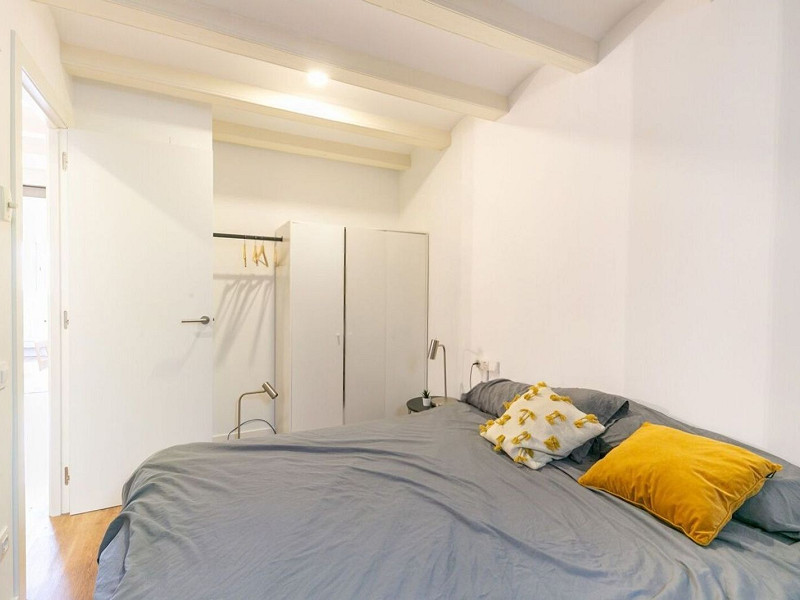 Отремонтированная меблированная квартира на Calle Pedreres, Poble Sec, Барселона. Фото:  11