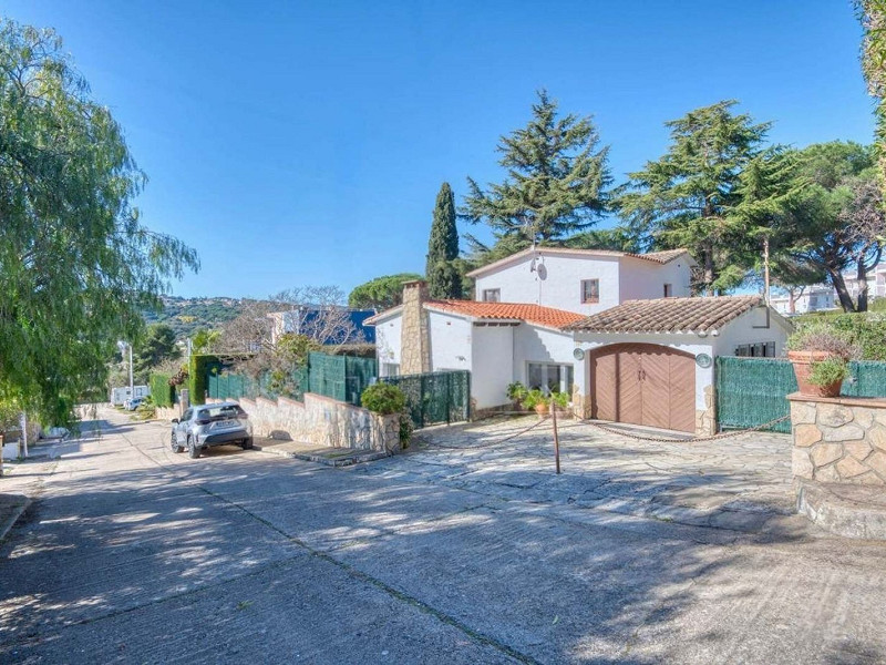 Уютная вилла с бассейном в S’Agaró, Коста-Брава. Фото:  42