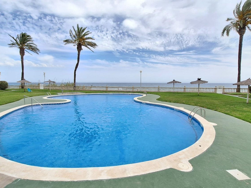 Эксклюзивная квартира у моря в Masía Blanca, El Vendrell, Кома-Руга. Фото:  29