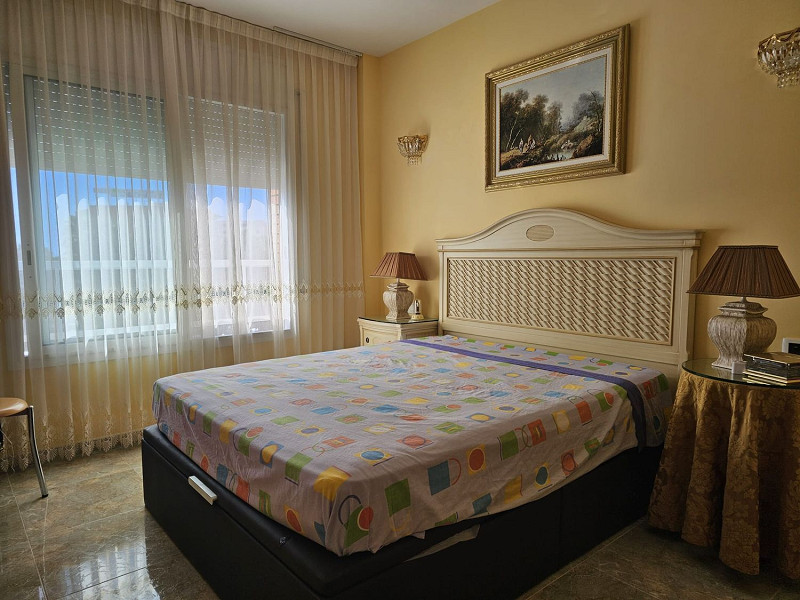 Эксклюзивная квартира с видом на море в Playa de Fenals, Lloret de Mar. Фото:  5