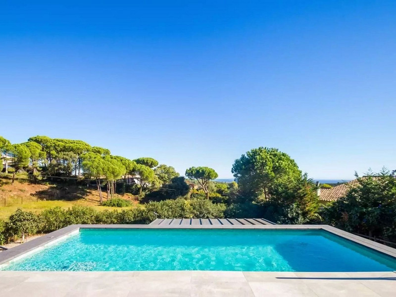 Современная вилла с бассейном в Platja d’Aro – Коста-Брава. Фото:  3