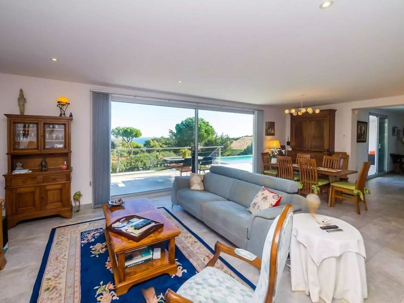 Современная вилла с бассейном в Platja d’Aro – Коста-Брава. Фото:  18