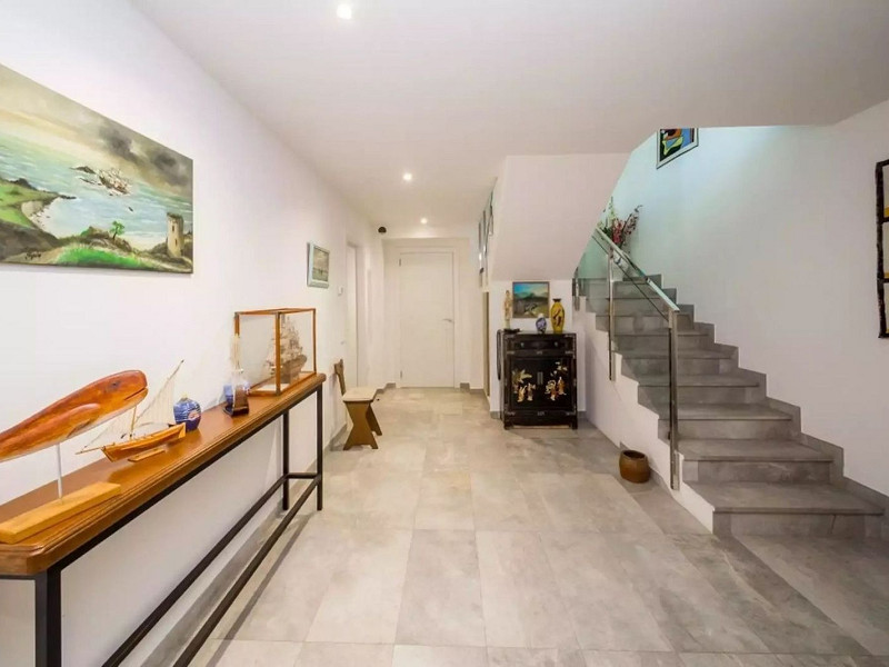 Современная вилла с бассейном в Platja d’Aro – Коста-Брава. Фото:  31